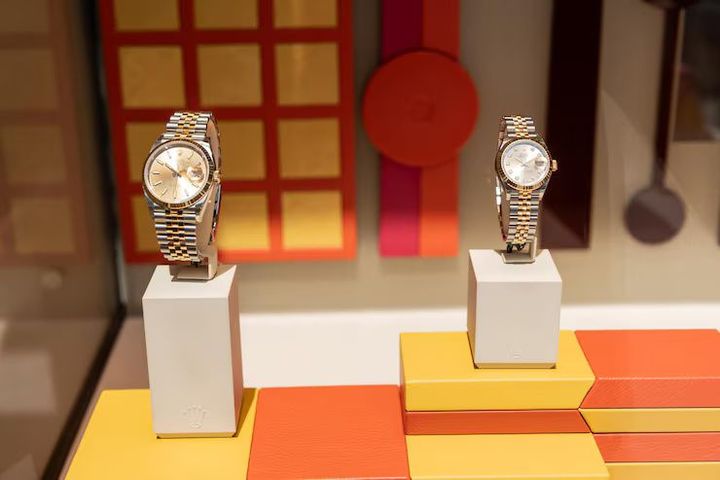 Rolex Watches Guide 2026: Models, Features & History