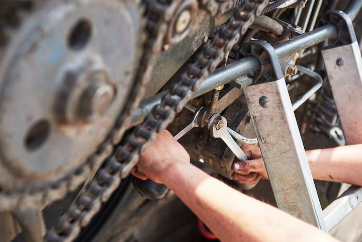 Chain & Sprocket Manufacturing Machines Basics in Industrial Production Systems