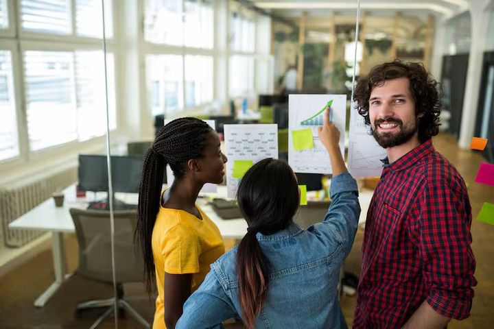 Employee Onboarding Insights: Improve Workforce Integration & Retention