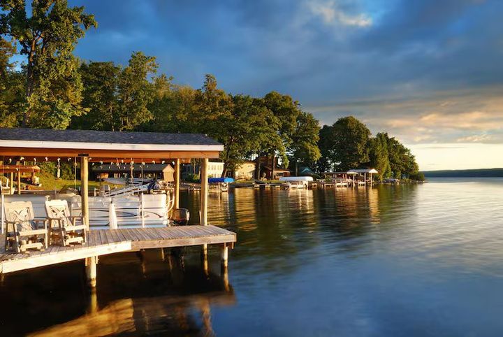 Lake-Side Holiday Guide for Nature, Relaxation & Travel Insights